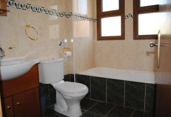 Sunray - Luxury With Private Pool Αργάκα